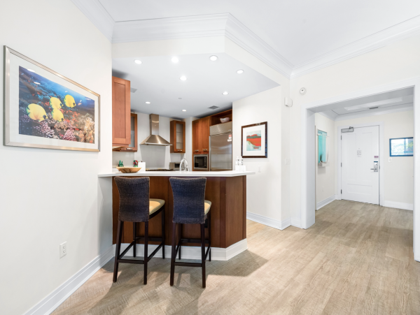 Siesta Key luxury  On Beach Walk to Restaurants & Shopping
